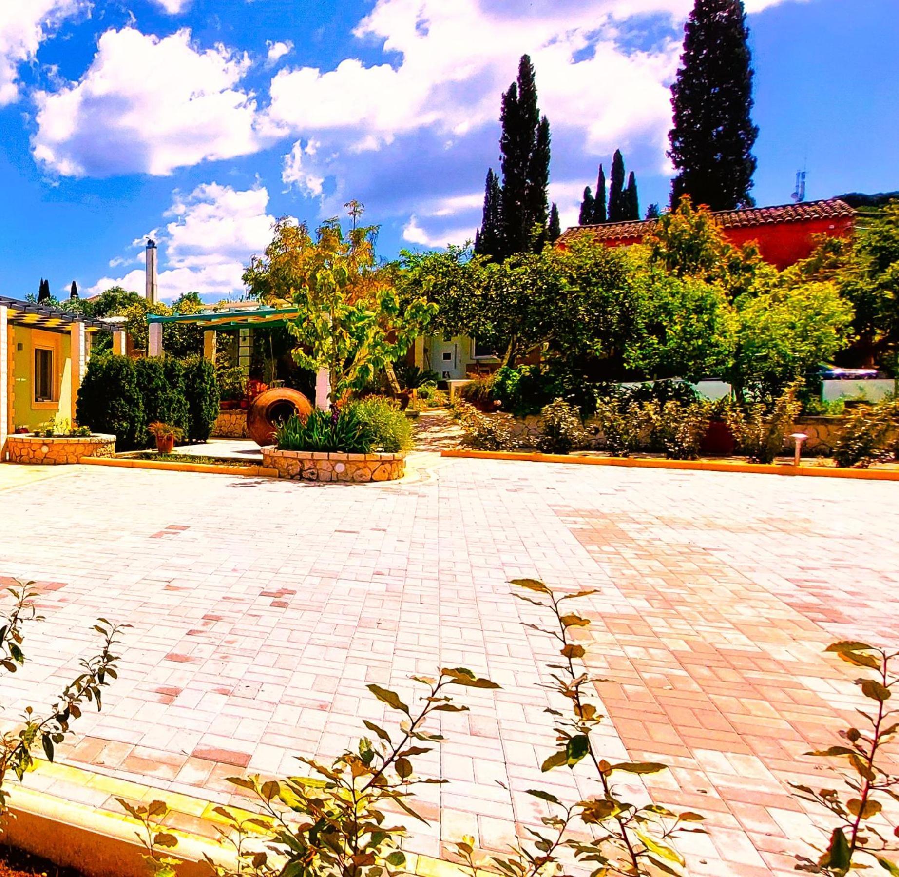 Iris Apartment Near Corfu Town Kontokali Eksteriør billede